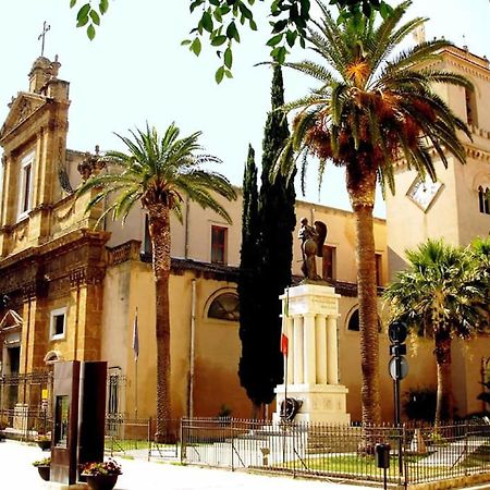 Il Girasole Del Centro Storico Villa Alcamo Bagian luar foto