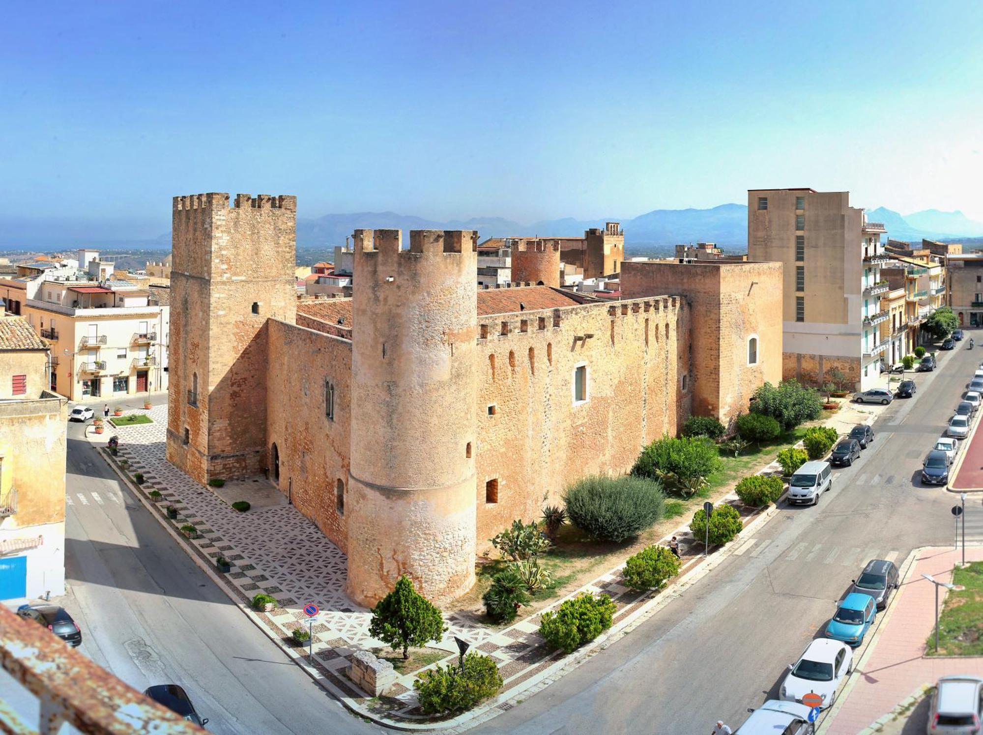 Il Girasole Del Centro Storico Villa Alcamo Bagian luar foto